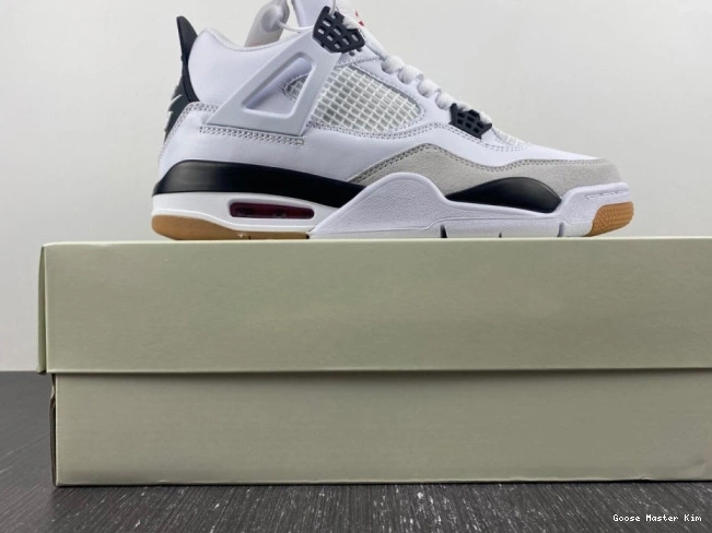 SB Air Nike DR5415-100 4 x Jordan 0816
